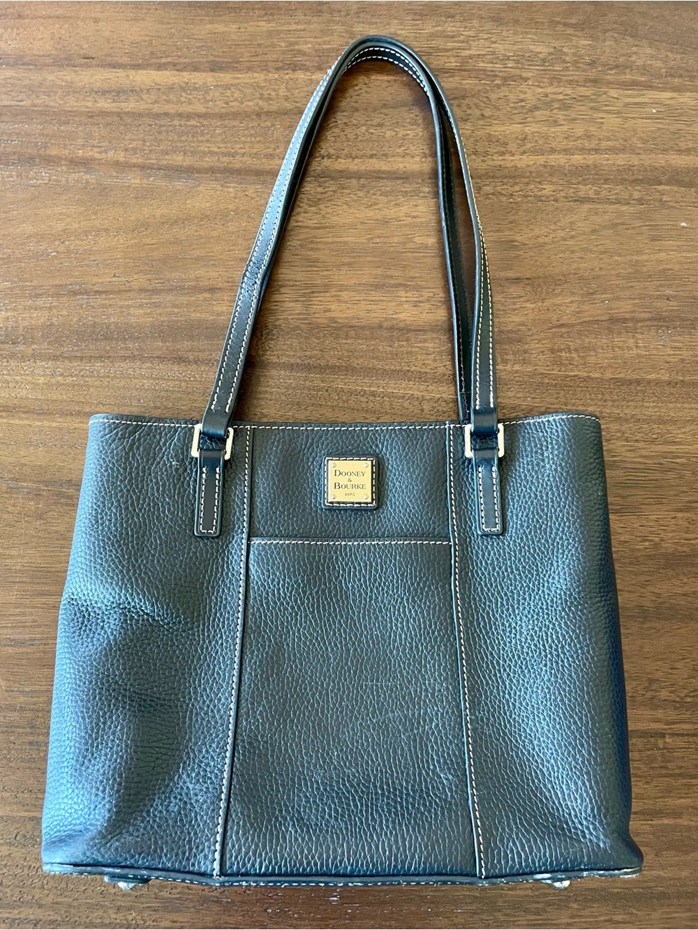 Dooney & Bourke Lexington Pebbled Leather Shoulder Tote – Black